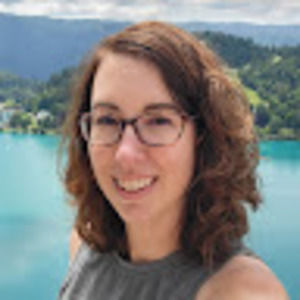 Meet your Posher, Carolyn